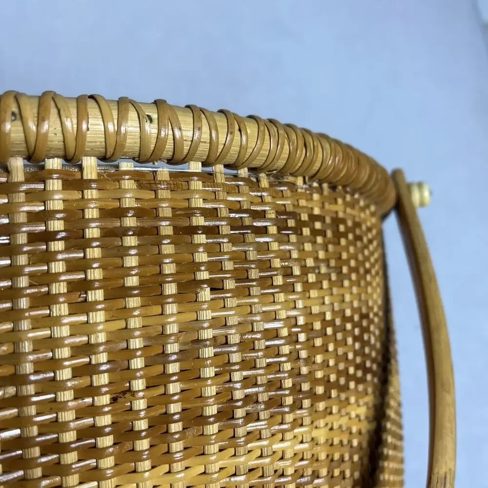Vintage Nantucket Style Round Lined Woven Basket 15